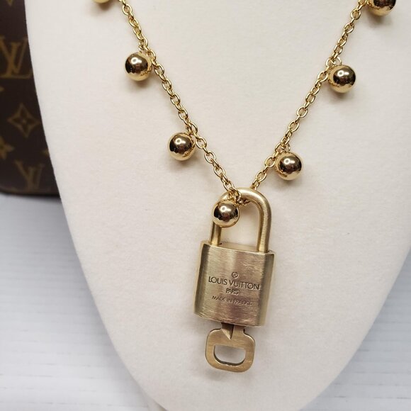 Louis Vuitton Lock & Key w/ Unbranded Golden Balls Stainless Steel Chain 100725 - Picture 2 of 5